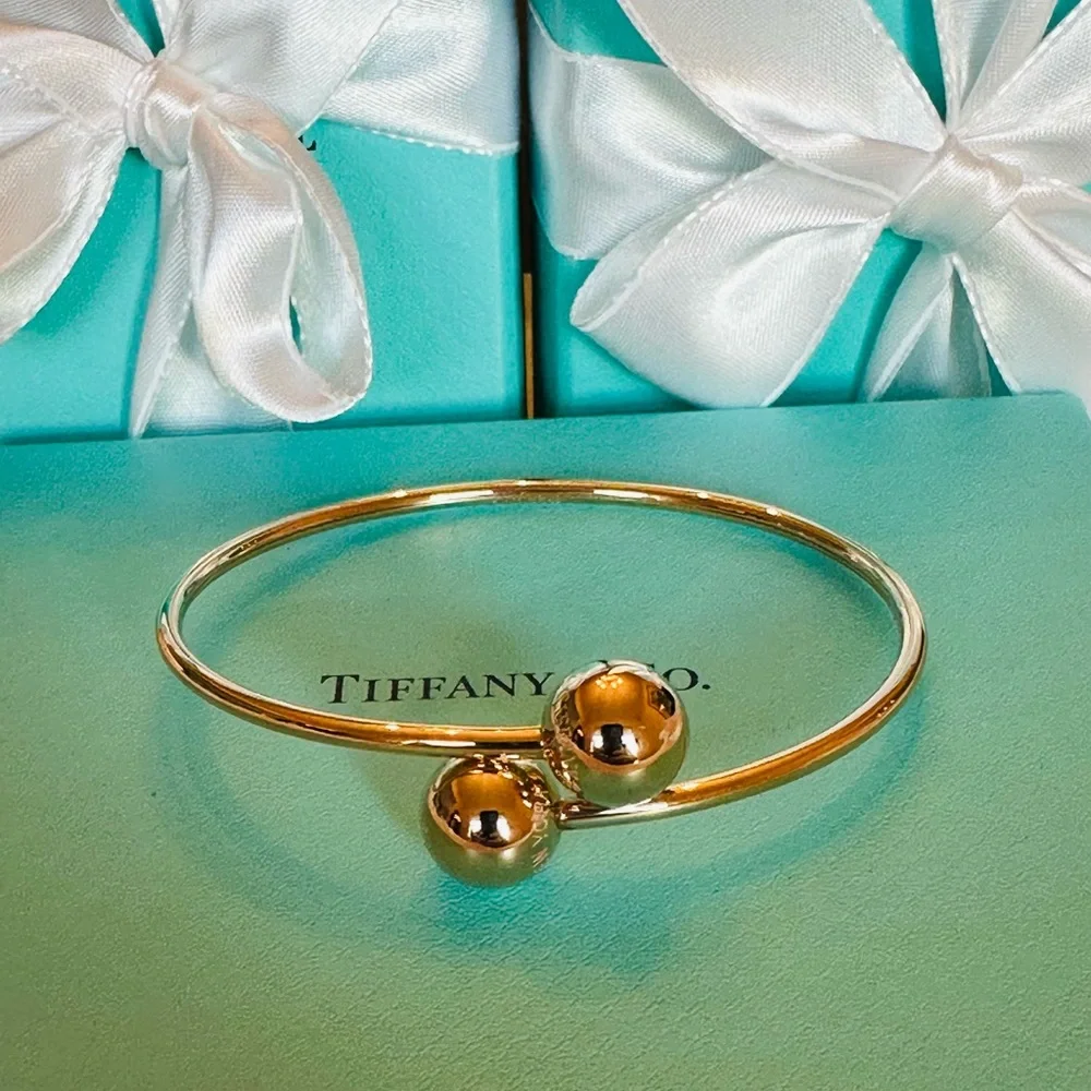 Tiffany & Co.18 k Rose Good , HardWear By pass bracelet